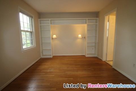 1005 N Daniel St - Photo 2 of 12