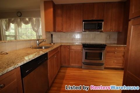 1005 N Daniel St - Photo 3 of 12