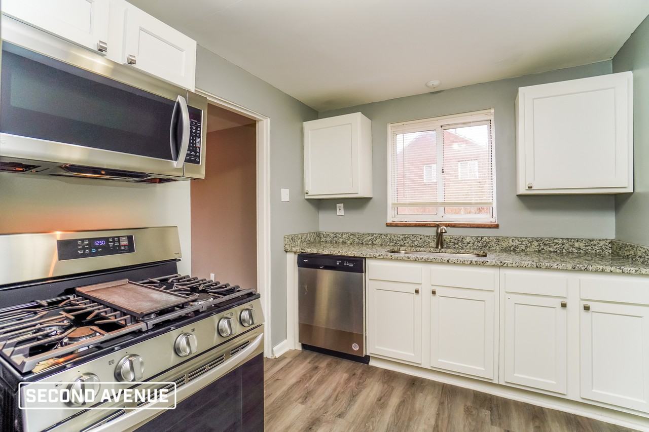 5728 Brinley Dr - Photo 2 of 24