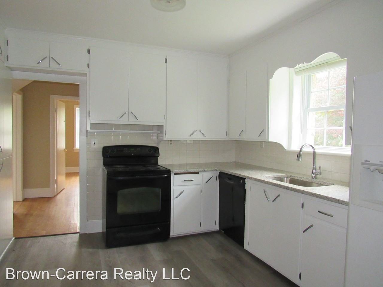 811 W Holly Ln - Photo 3 of 13