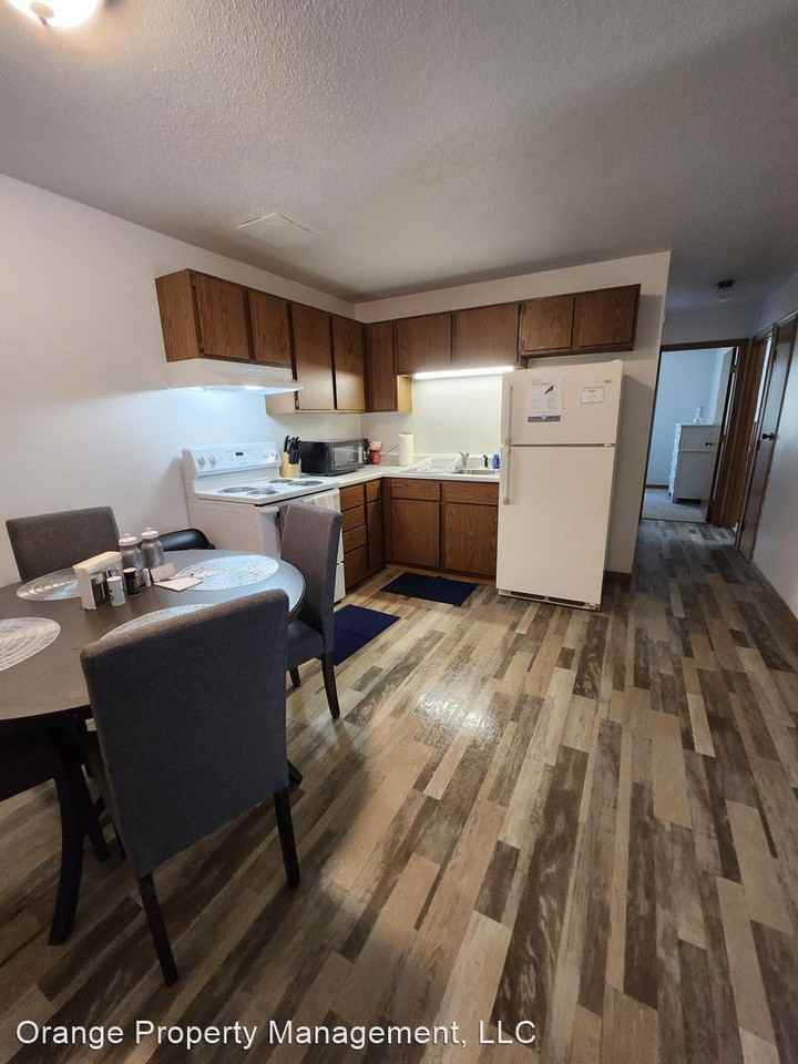 621 7th St NW-A; 623 7th St NW-B - Photo 2 of 3