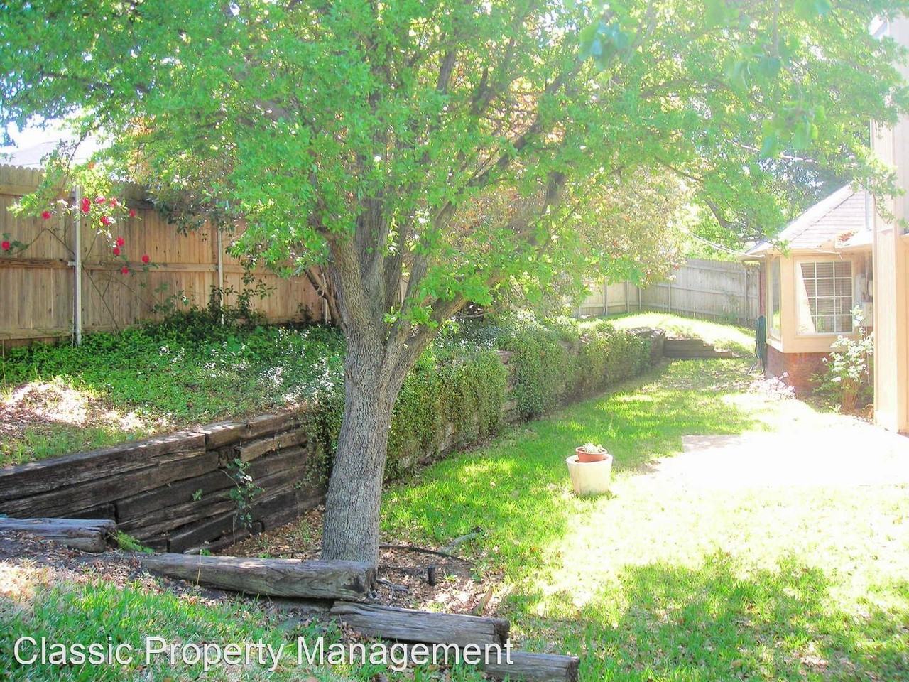 5400 Flowerwood Ct - Photo 3 of 21