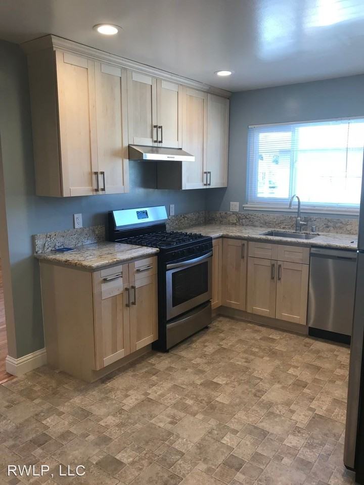 940-946 Rose Avenue - Photo 2 of 15