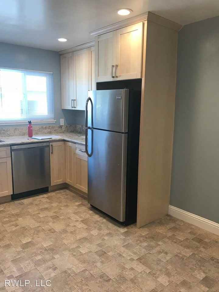 940-946 Rose Avenue - Photo 3 of 15