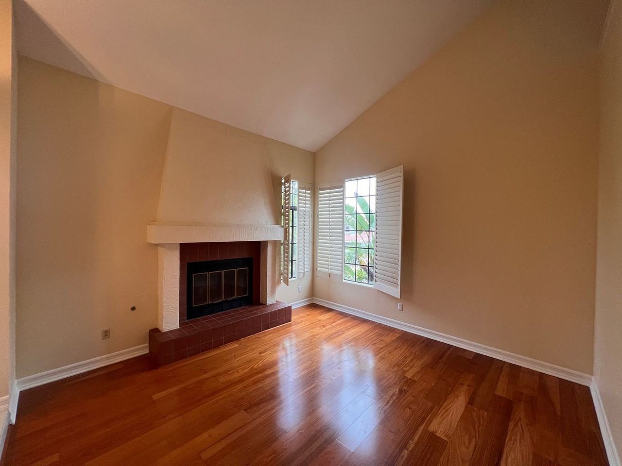 728 Baylor Ave - Photo 2 of 23