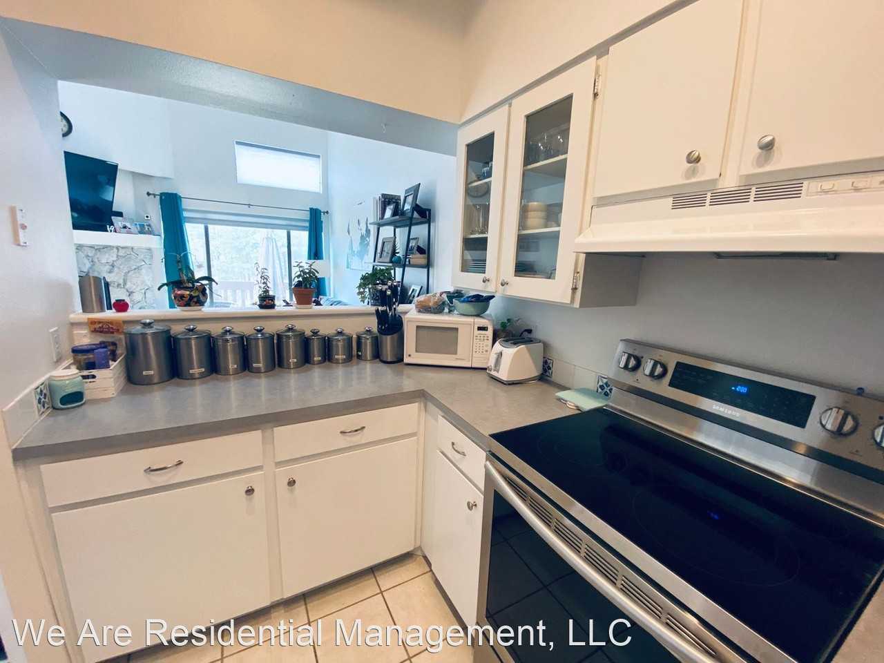 2324 N Whispering Pines Way - Photo 2 of 14