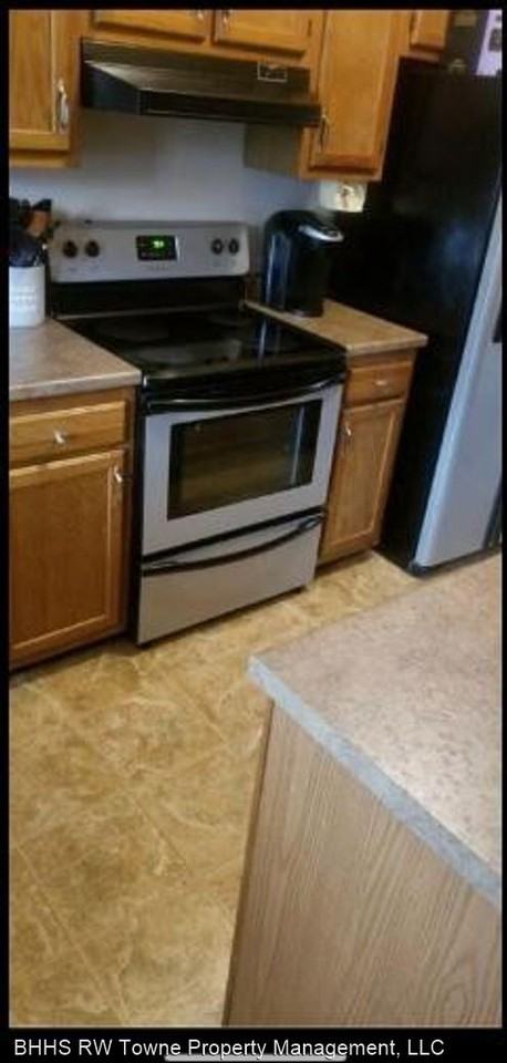 605 Sedgefield Ct - Photo 3 of 6