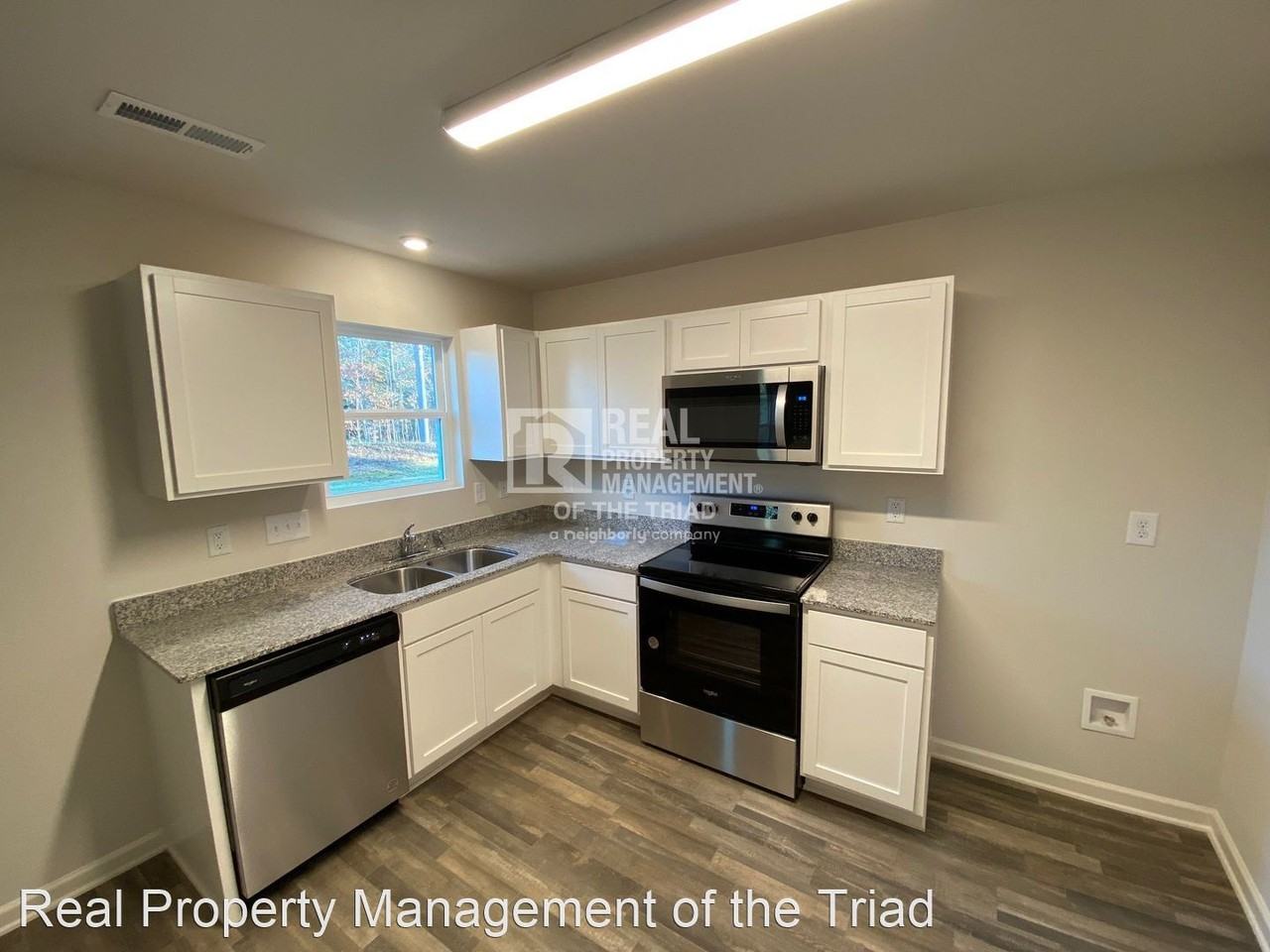 604 Quail Ln - Photo 3 of 19