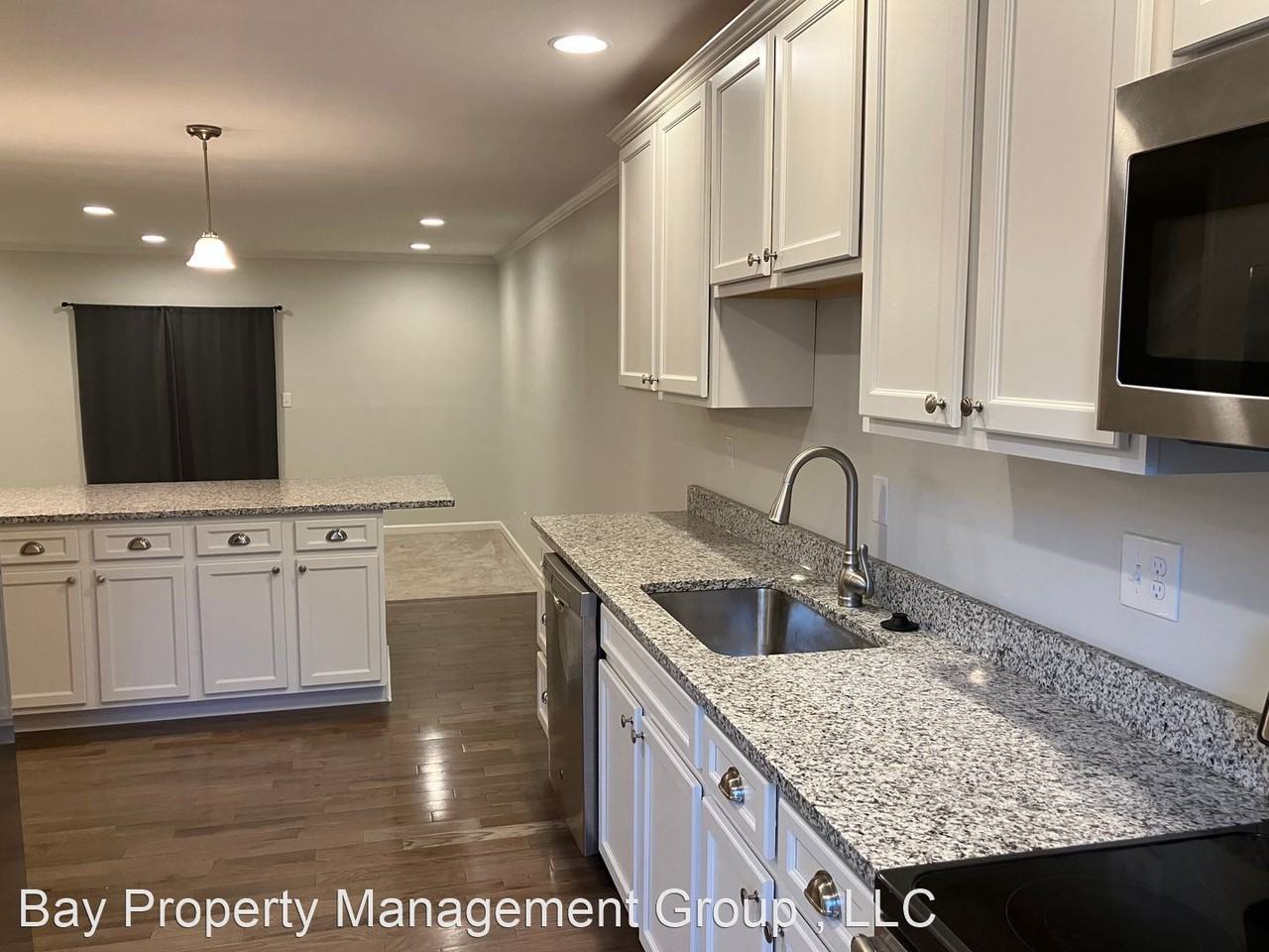 1221 Kirby Cir - Photo 2 of 21