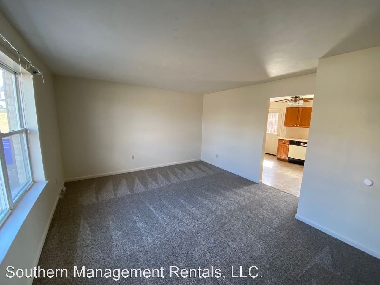255 Ark Dr - Photo 2 of 13