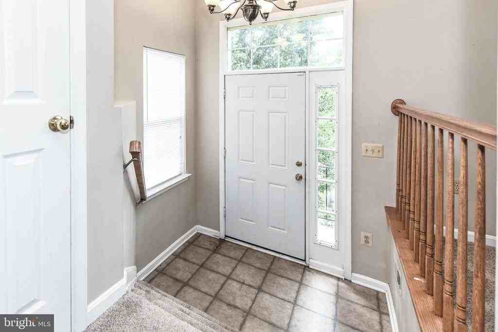 13100 Watchwood Ln - Photo 3 of 33
