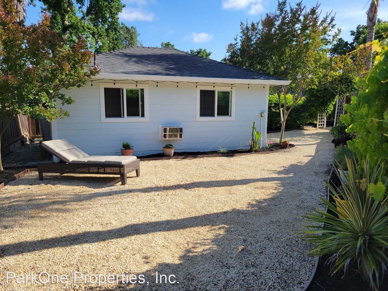 1657 Barnett Cir - Photo 2 of 10