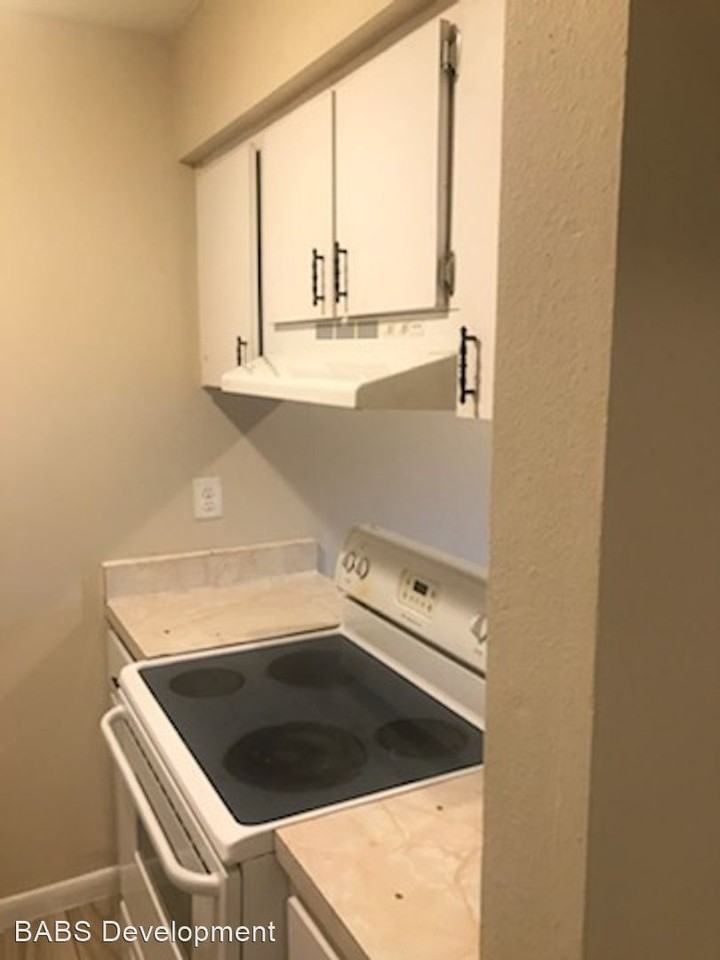 SE 29th St 5140 - 5140 SE 29th St. - Photo 3 of 15