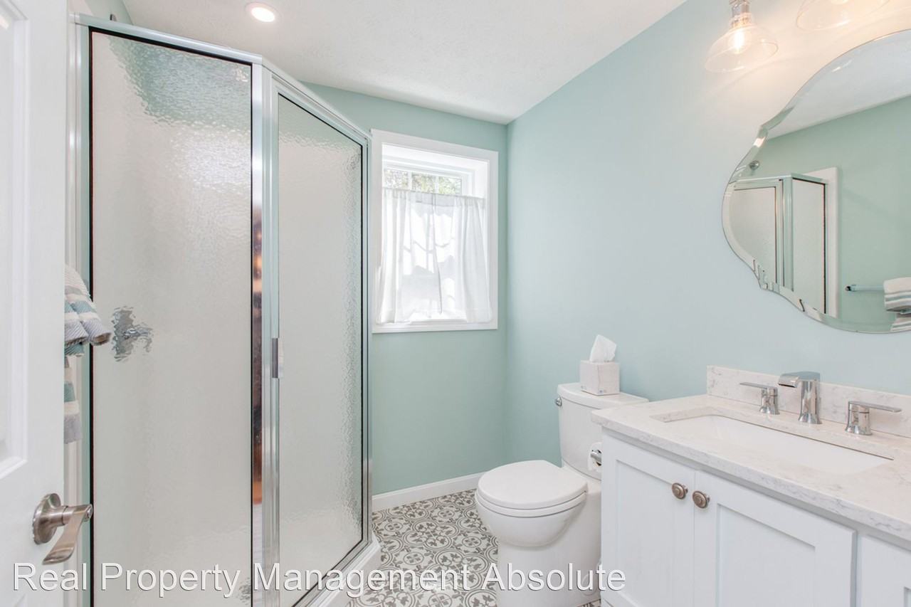 9 Rockbound Rd - Photo 3 of 50