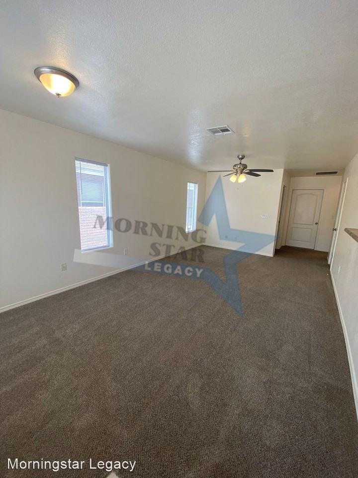 2938 Lake Valley Ave - Photo 2 of 35