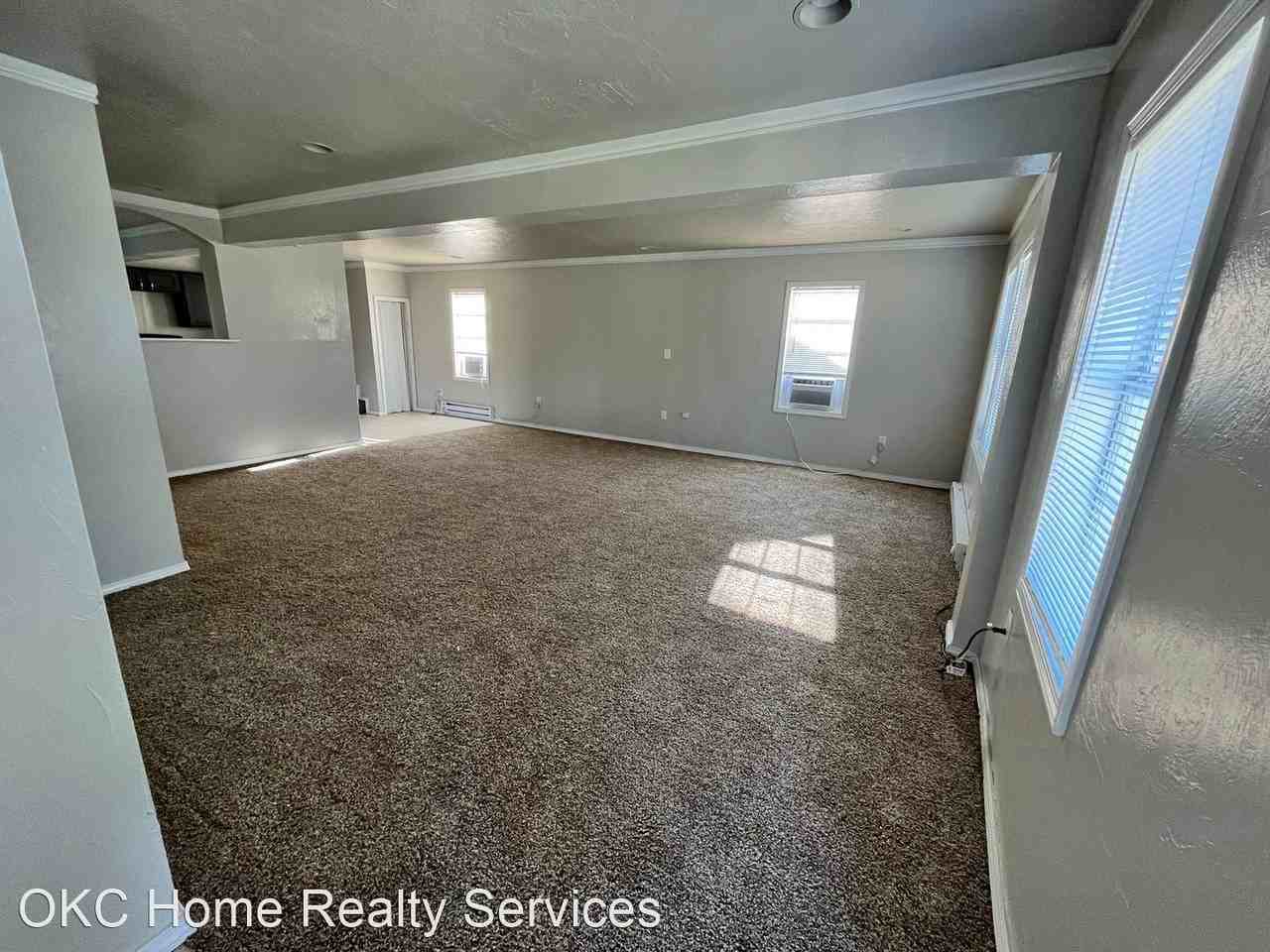 231 Se 51st St - Photo 3 of 11