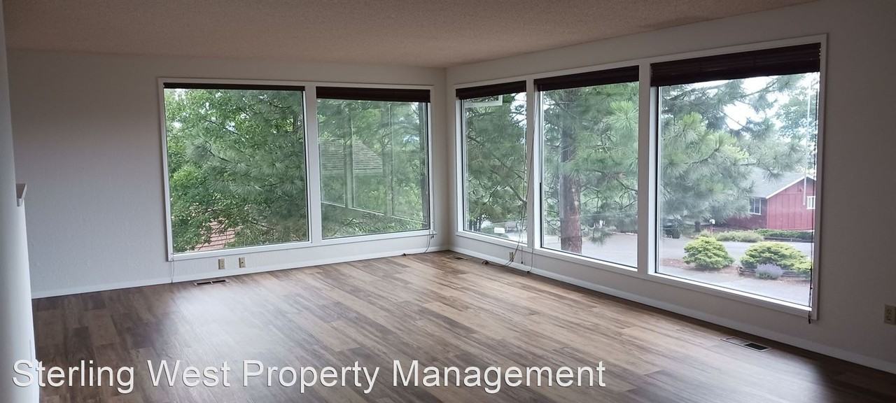 330 Conestoga Cir - Photo 2 of 30