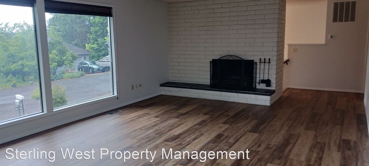 330 Conestoga Cir - Photo 3 of 30