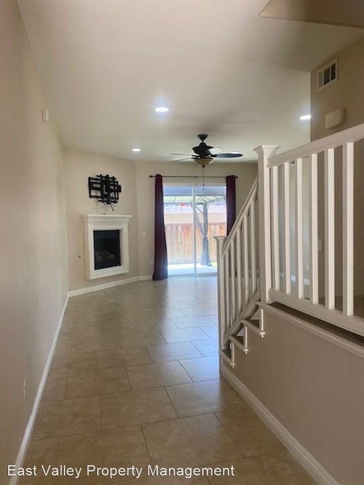 22500 Canal Cir - Photo 3 of 50