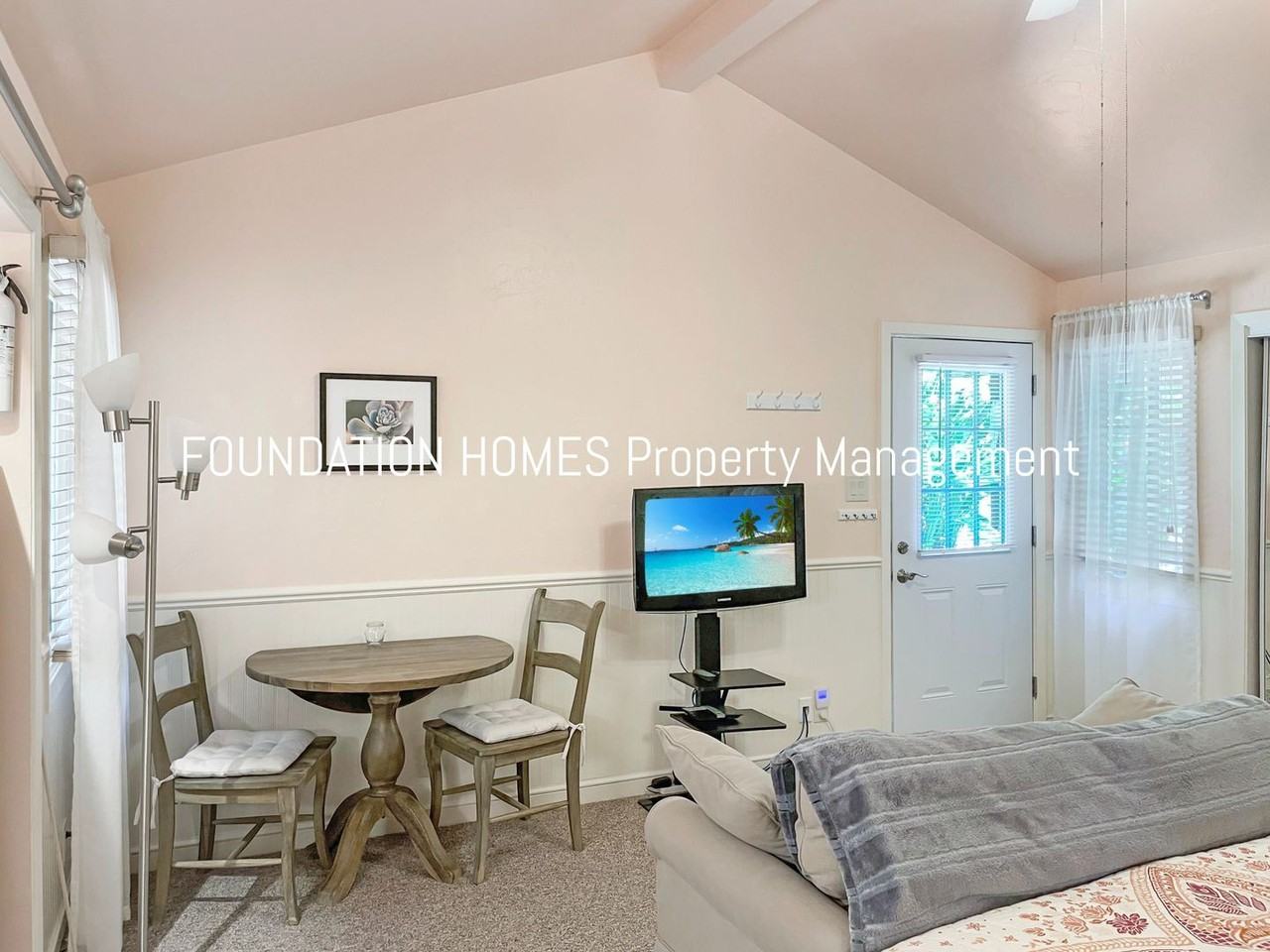 377A Highland Ave - Photo 3 of 9