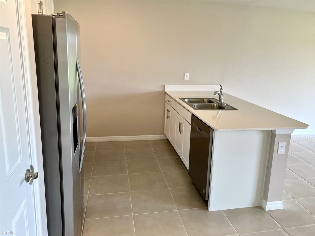 9018 Justice Cir - Photo 3 of 18