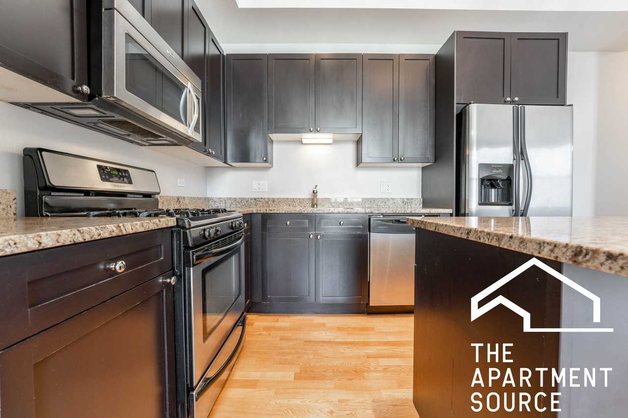 1464 S Michigan Ave #1802 - Photo 2 of 24