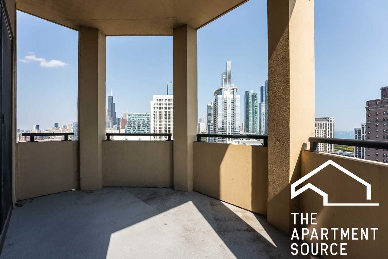 1464 S Michigan Ave #1802 - Photo 5 of 24