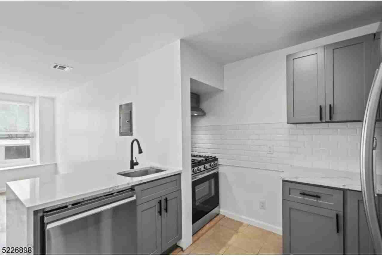 702 4th Avenue #1 - Photo 2 of 8