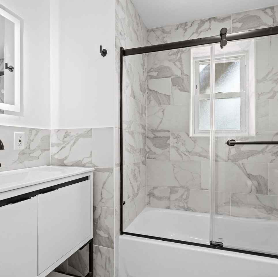 702 4th Avenue #1 - Photo 4 of 8