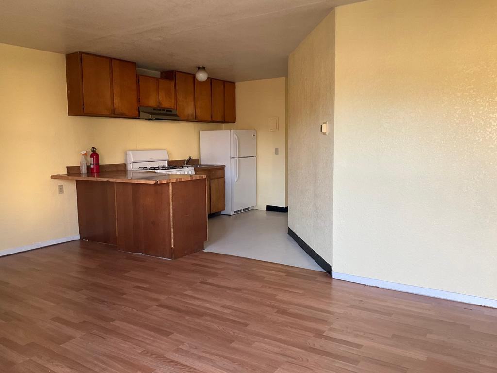 5227 Sacramento Ave - Photo 3 of 12