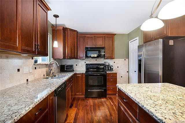 3148 Stillriver Dr #NA - Photo 3 of 9