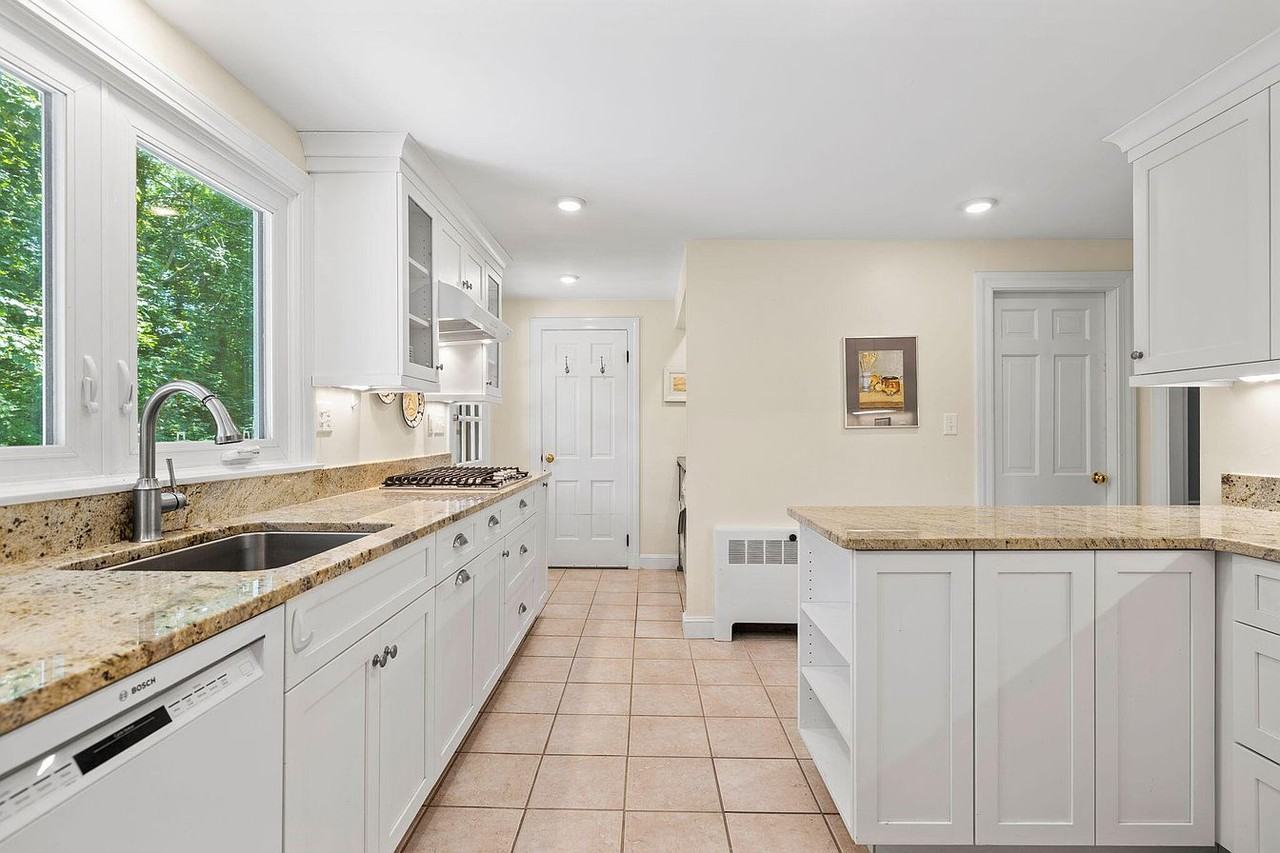 11 View Crest Dr #NA - Photo 3 of 7