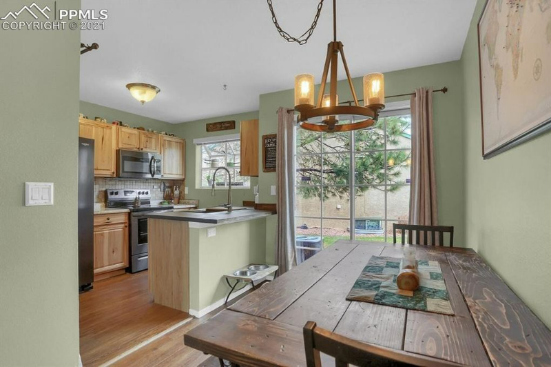 6066 Colony Cir - Photo 3 of 16