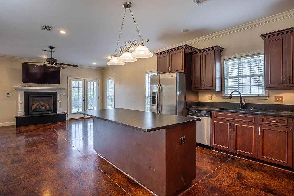 229 Stonegate Ln #NA - Photo 3 of 8