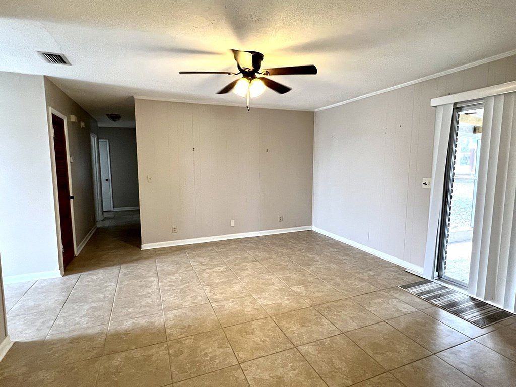 59 Oak Ave #NA - Photo 2 of 7