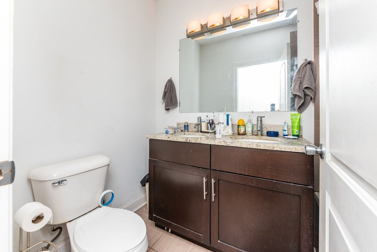 2117 N Point St #2R - Photo 3 of 10
