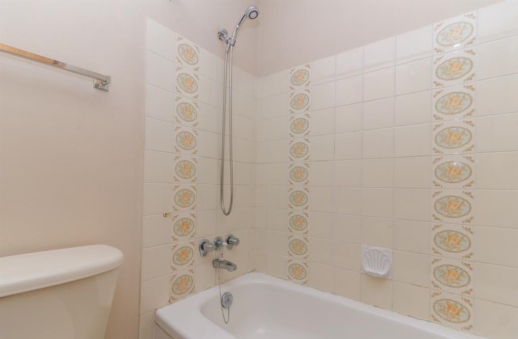 1745 Leighton Road #505 - Photo 6 of 20