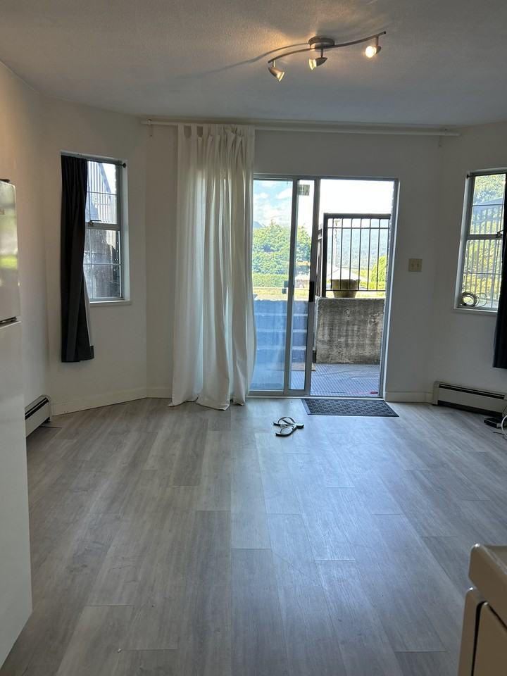 4126 Trinity Street - Photo 5 of 43