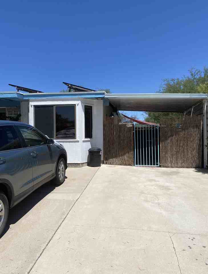 5970 N Dhein Pl - Photo 3 of 9