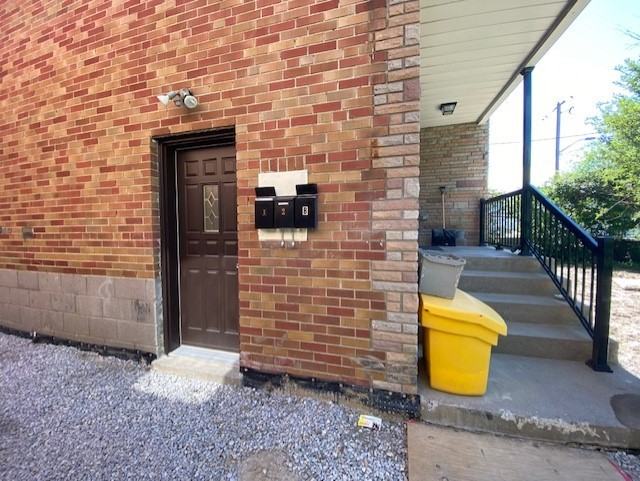 601 Old Orchard Grove - Photo 2 of 16