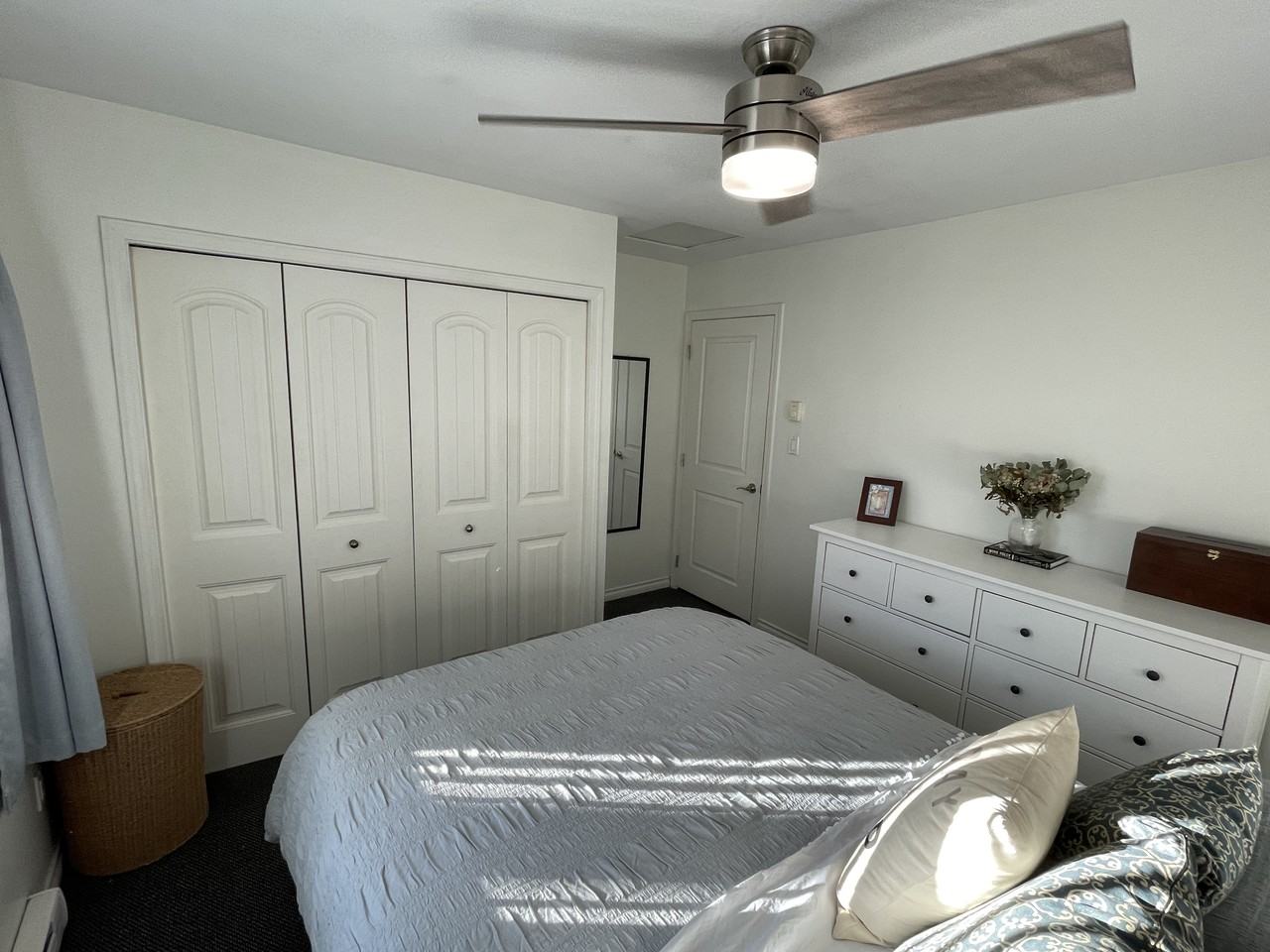 2785 Shoreline Drive - Photo 3 of 13