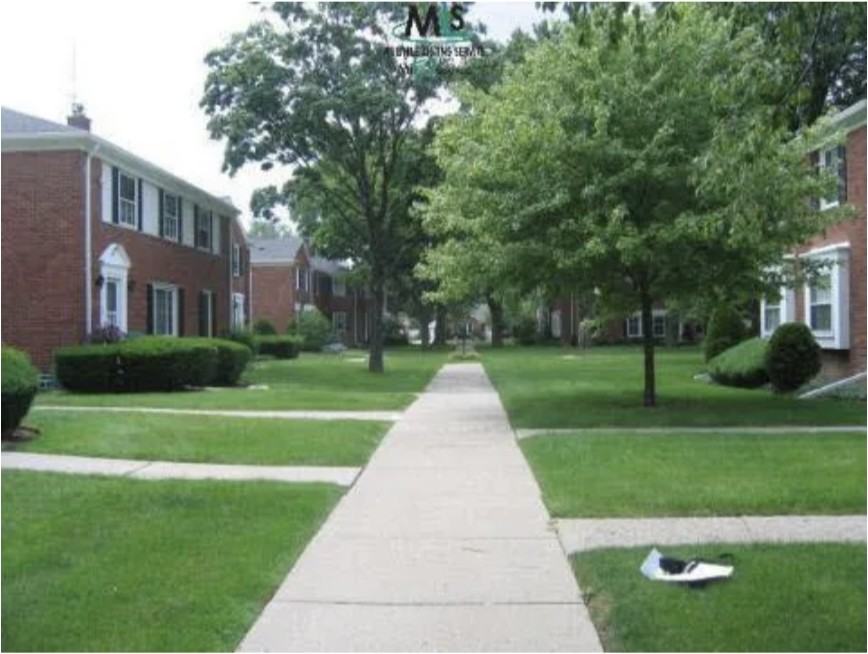 611 Notre Dame St #21 - Photo 2 of 11