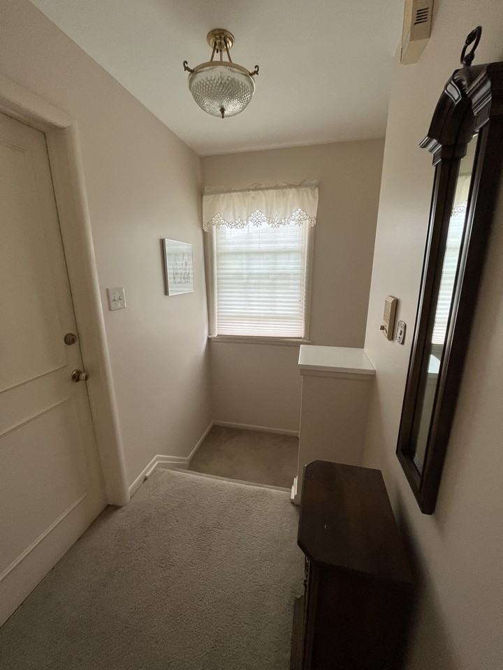 611 Notre Dame St #21 - Photo 3 of 11