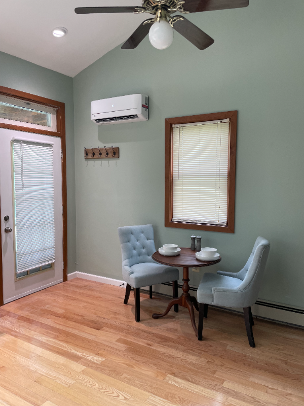 602 Summer St #B - Photo 3 of 10