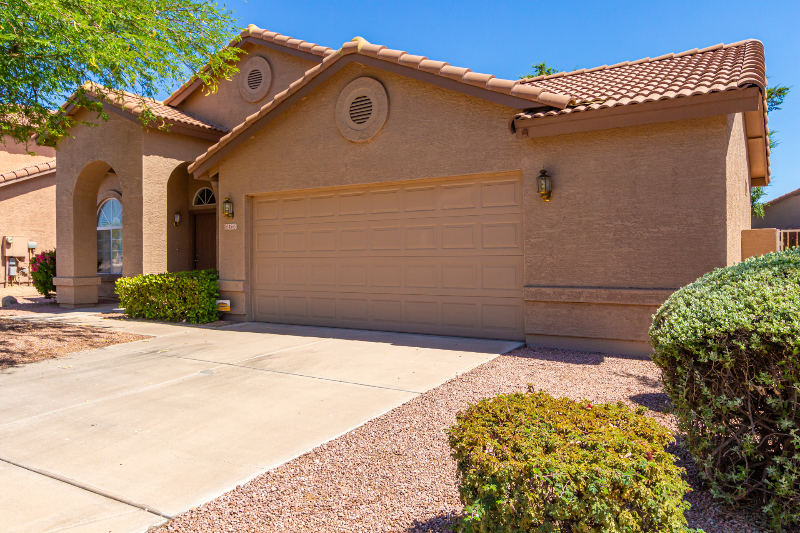 4545 E Rowel Rd - Photo 3 of 33