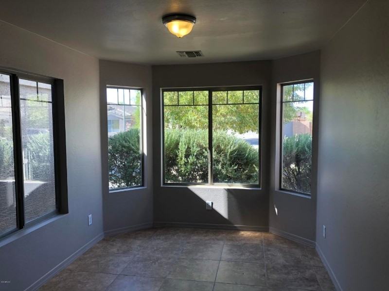 743 E Wolf Hollow Dr - Photo 2 of 20