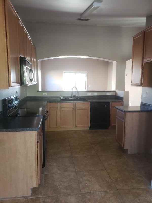 743 E Wolf Hollow Dr - Photo 5 of 20