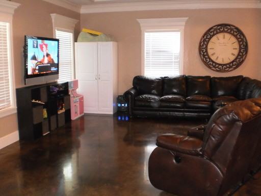 10821 FM 16 - Photo 2 of 16