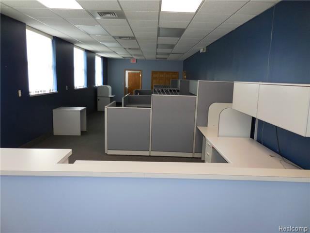 15544 Michigan Ave - Photo 3 of 29