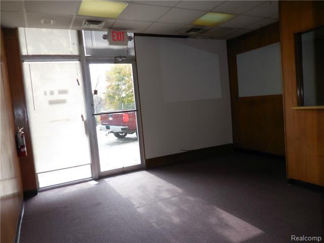 15324 Michigan Ave - Photo 2 of 23